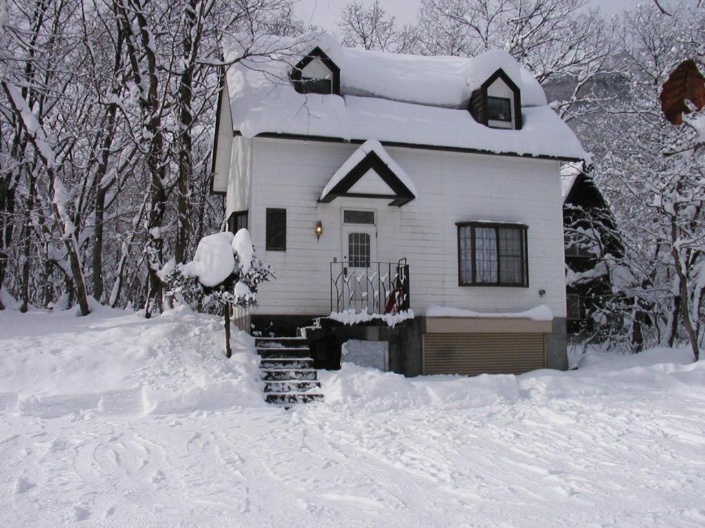 Pension & Cottage Shokubutsushi Hakuba Exterior photo